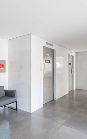 Apartamento à venda com 63m², 2 quartos e 1 vaga Apartamento à venda com 63m², 2 quartos e 1 vagaHall social