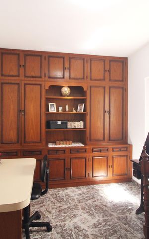 Casa à venda com 420m², 4 quartos e 4 vagasEscritório