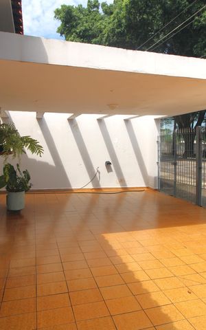 Casa à venda com 420m², 4 quartos e 4 vagasGaragem