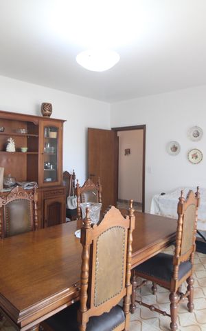 Casa à venda com 420m², 4 quartos e 4 vagasSala 2