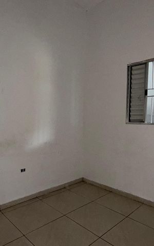 Casa para alugar com 45m², 1 quarto e sem vaga