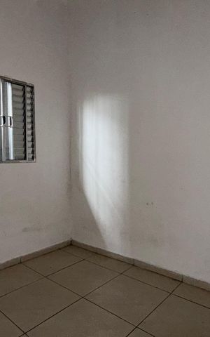 Casa para alugar com 45m², 1 quarto e sem vaga
