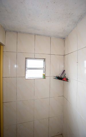 Casa à venda com 15m², 2 quartos e 3 vagasBanheiro de serviço