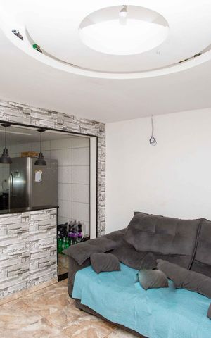 Casa à venda com 15m², 2 quartos e 3 vagasSala