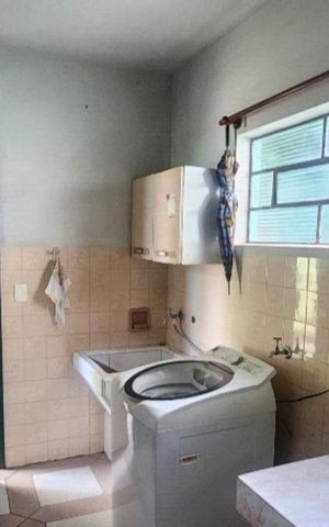 Casa à venda com 160m², 3 quartos e 3 vagasÁrea de serviço