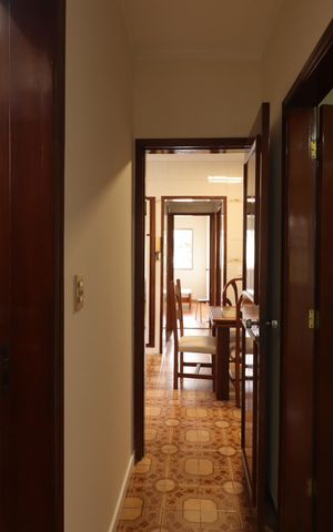 Casa para alugar com 238m², 3 quartos e 2 vagasCorredor interno