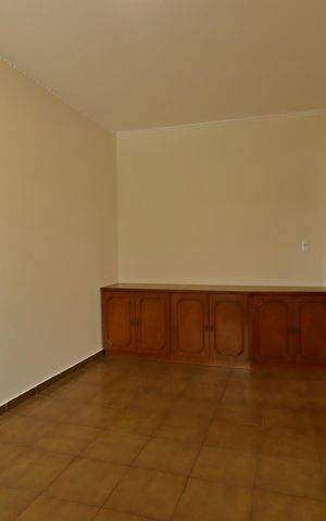Casa para alugar com 238m², 3 quartos e 2 vagasSala