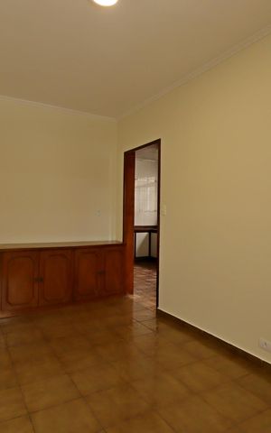 Casa para alugar com 238m², 3 quartos e 2 vagasSala