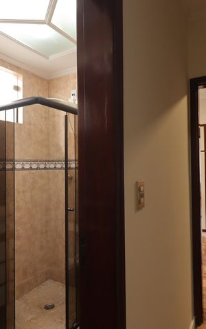 Casa para alugar com 238m², 3 quartos e 2 vagasCorredor interno