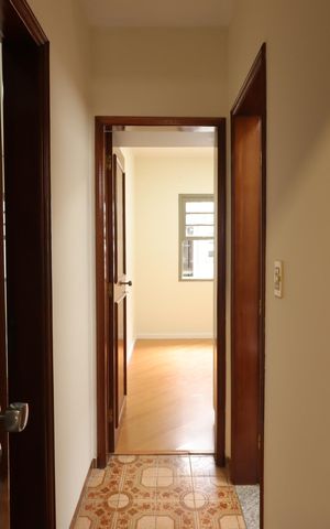 Casa para alugar com 238m², 3 quartos e 2 vagasCorredor interno