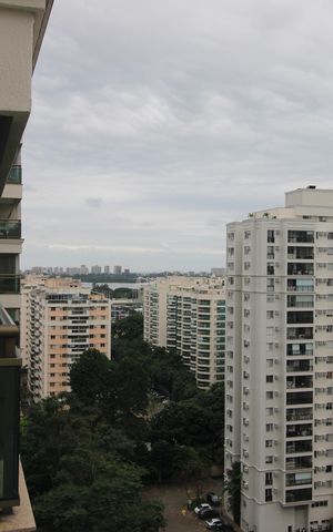 Apartamento à venda com 78m², 2 quartos e 1 vagaVaranda