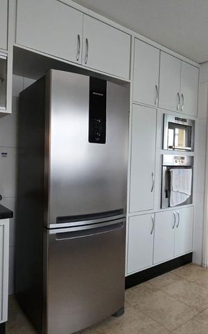 Apartamento à venda com 207m², 4 quartos e 4 vagas Apartamento à venda com 207m², 4 quartos e 4 vagasCozinha