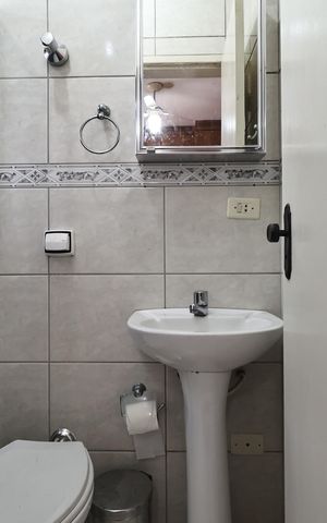 Apartamento à venda com 97m², 3 quartos e 2 vagas Apartamento à venda com 97m², 3 quartos e 2 vagasBanheiro da Suíte