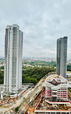 Apartamento à venda com 86m², 3 quartos e 2 vagas Apartamento à venda com 86m², 3 quartos e 2 vagasVista da Suíte 2