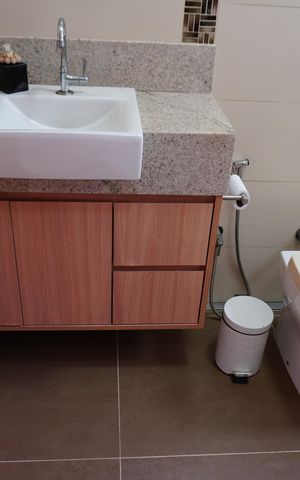Casa para alugar com 150m², 2 quartos e 2 vagasBanheiro Social
