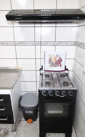Casa para alugar com 50m², 2 quartos e 2 vagasCozinha