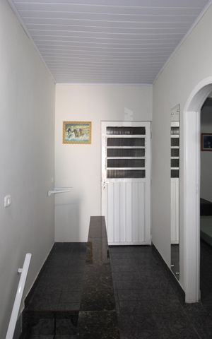 Casa para alugar com 50m², 2 quartos e 2 vagasHall de circulaçao