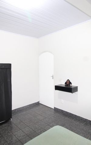 Casa para alugar com 50m², 2 quartos e 2 vagasQuarto 1