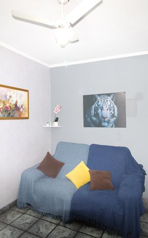 Casa para alugar com 50m², 2 quartos e 2 vagasSala