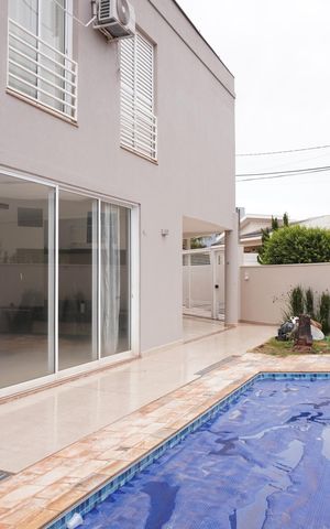 Casa de condomínio para alugar com 280m², 3 quartos e 2 vagasPiscina