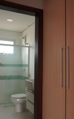 Casa de condomínio para alugar com 280m², 3 quartos e 2 vagasBanheiro