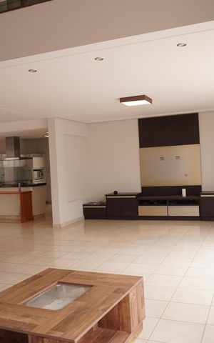 Casa de condomínio para alugar com 280m², 3 quartos e 2 vagasSala