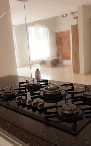 Casa de condomínio para alugar com 280m², 3 quartos e 2 vagasCozinha