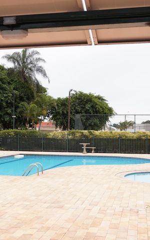 Casa de condomínio para alugar com 280m², 3 quartos e 2 vagasÁrea comum - Piscina
