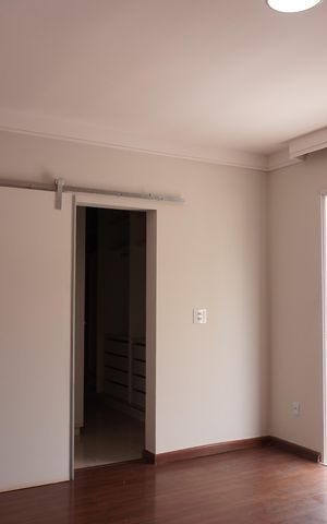 Casa de condomínio para alugar com 280m², 3 quartos e 2 vagas Suíte 1