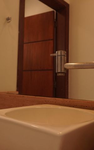 Casa de condomínio para alugar com 280m², 3 quartos e 2 vagasLavabo