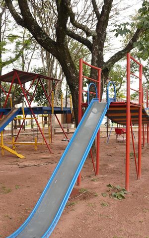 Casa de condomínio para alugar com 280m², 3 quartos e 2 vagasÁrea comum - Playground