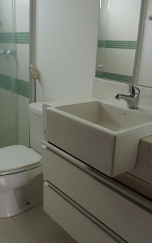 Casa de condomínio para alugar com 280m², 3 quartos e 2 vagasBanheiro