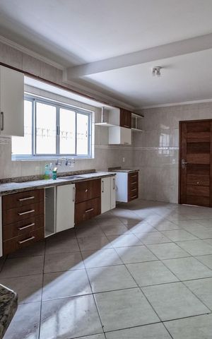 Casa para alugar com 135m², 3 quartos e 2 vagas