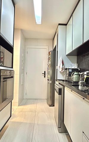 Apartamento à venda com 97m², 2 quartos e 2 vagasCozinha