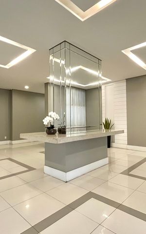 Apartamento à venda com 97m², 2 quartos e 2 vagasHall social