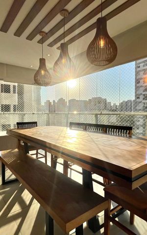 Apartamento à venda com 97m², 2 quartos e 2 vagasVaranda