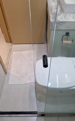 Apartamento para alugar com 65m², 2 quartos e 1 vagaBanheiro do Corredor 
