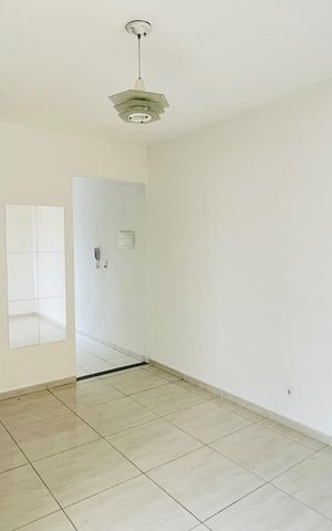 Apartamento para alugar com 48m², 2 quartos e 1 vaga Apartamento para alugar com 48m², 2 quartos e 1 vagaSala
