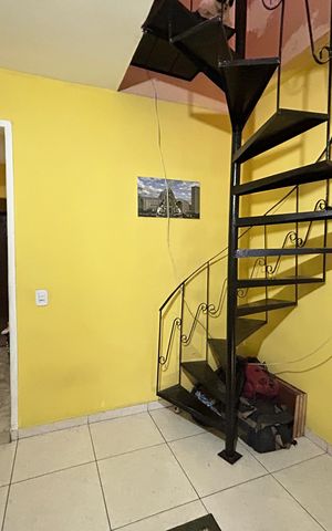 Casa à venda com 90m², 4 quartos e sem vagaSala