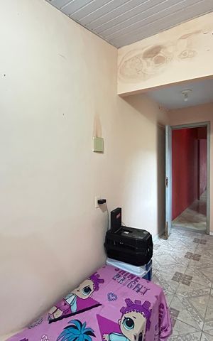 Casa à venda com 90m², 4 quartos e sem vagaÁrea comum