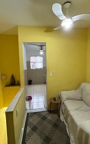 Casa à venda com 90m², 4 quartos e sem vagaSala