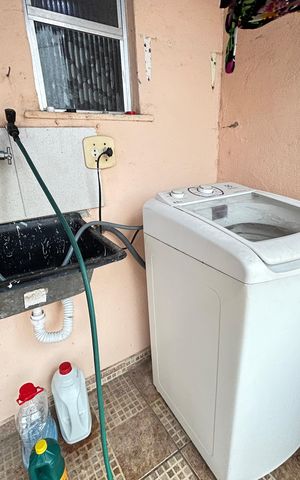 Casa à venda com 90m², 4 quartos e sem vagaÁrea de Serviço