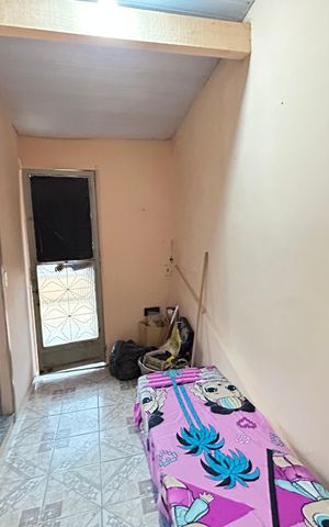 Casa à venda com 90m², 4 quartos e sem vagaÁrea comum