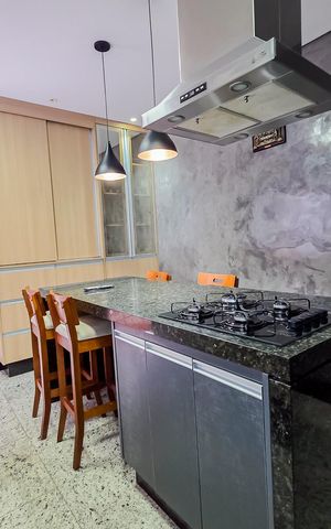 Casa à venda com 206m², 3 quartos e 2 vagas Casa à venda com 206m², 3 quartos e 2 vagasCozinha