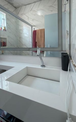 Casa para alugar com 80m², 2 quartos e 1 vaga Casa para alugar com 80m², 2 quartos e 1 vagaBanheiro Social