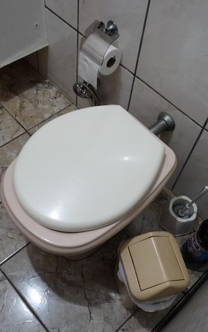 Casa à venda com 160m², 3 quartos e 2 vagasBanheiro 1