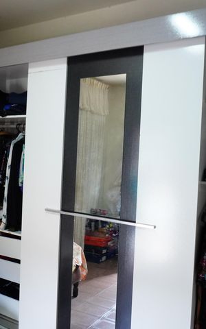 Casa à venda com 160m², 3 quartos e 2 vagasCasa de fundo