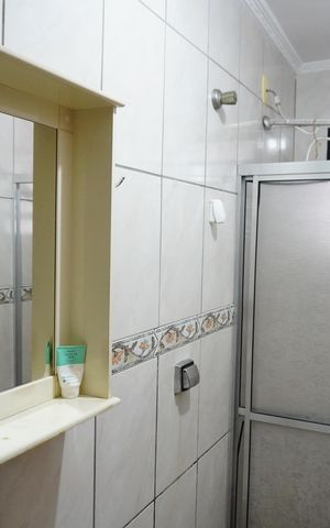 Casa à venda com 160m², 3 quartos e 2 vagasBanheiro 1