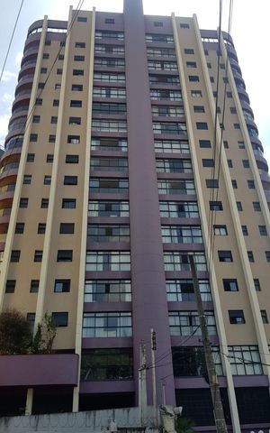 Apartamento para alugar com 130m², 3 quartos e 2 vagasFachada