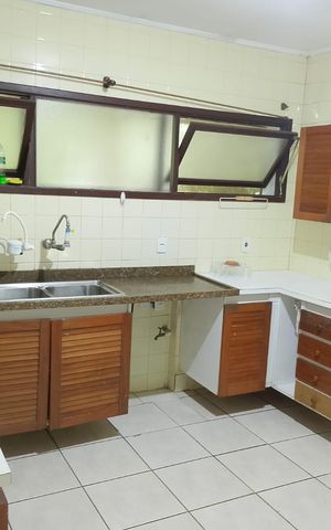 Casa de condomínio para alugar com 380m², 3 quartos e 4 vagas Casa de condomínio para alugar com 380m², 3 quartos e 4 vagasCozinha